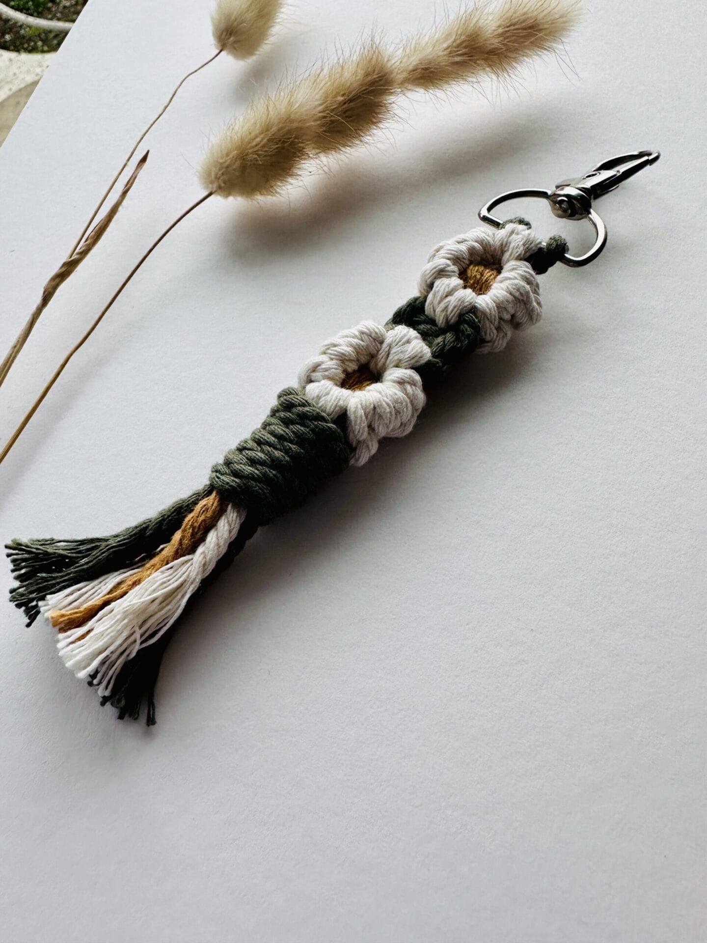 White Floral Macrame Keychain
